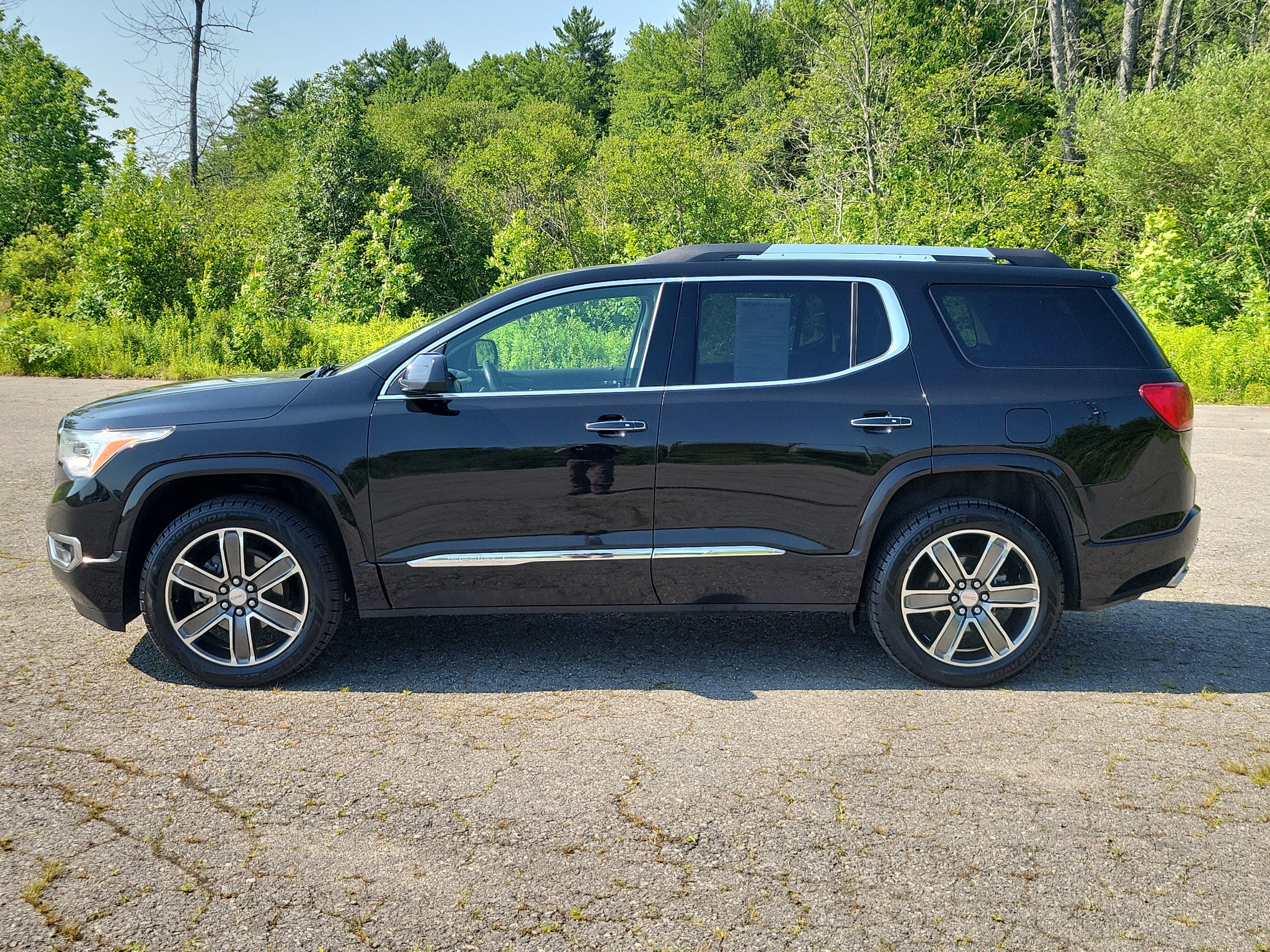 2019 GMC Acadia — side profile view