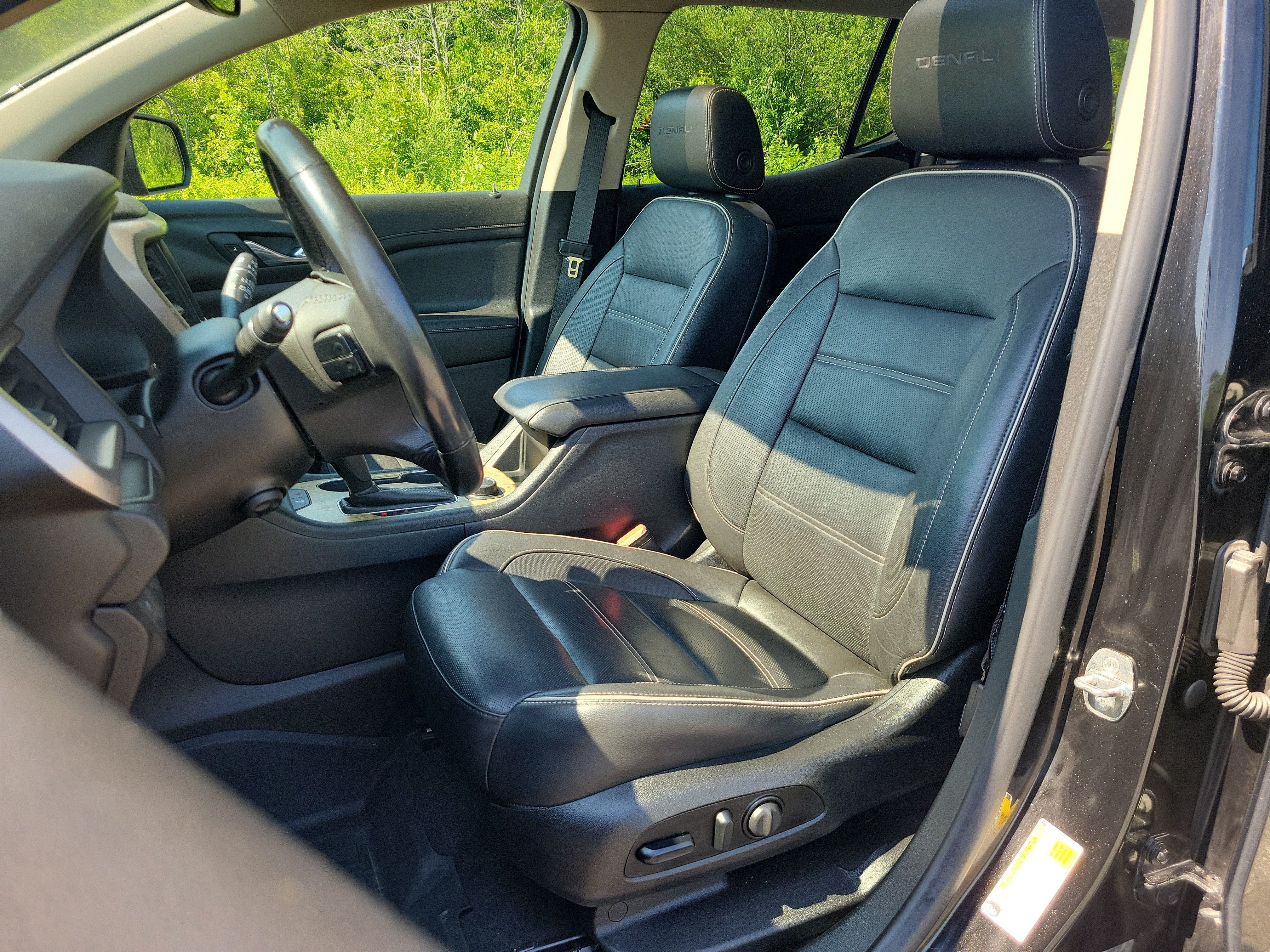 2019 GMC Acadia — interior view